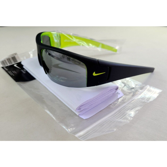 Nike Diverge Men's Sunglasses Matte Black Volt EV0325 Sport Wrap New w Tag Paper - Picture 3 of 12